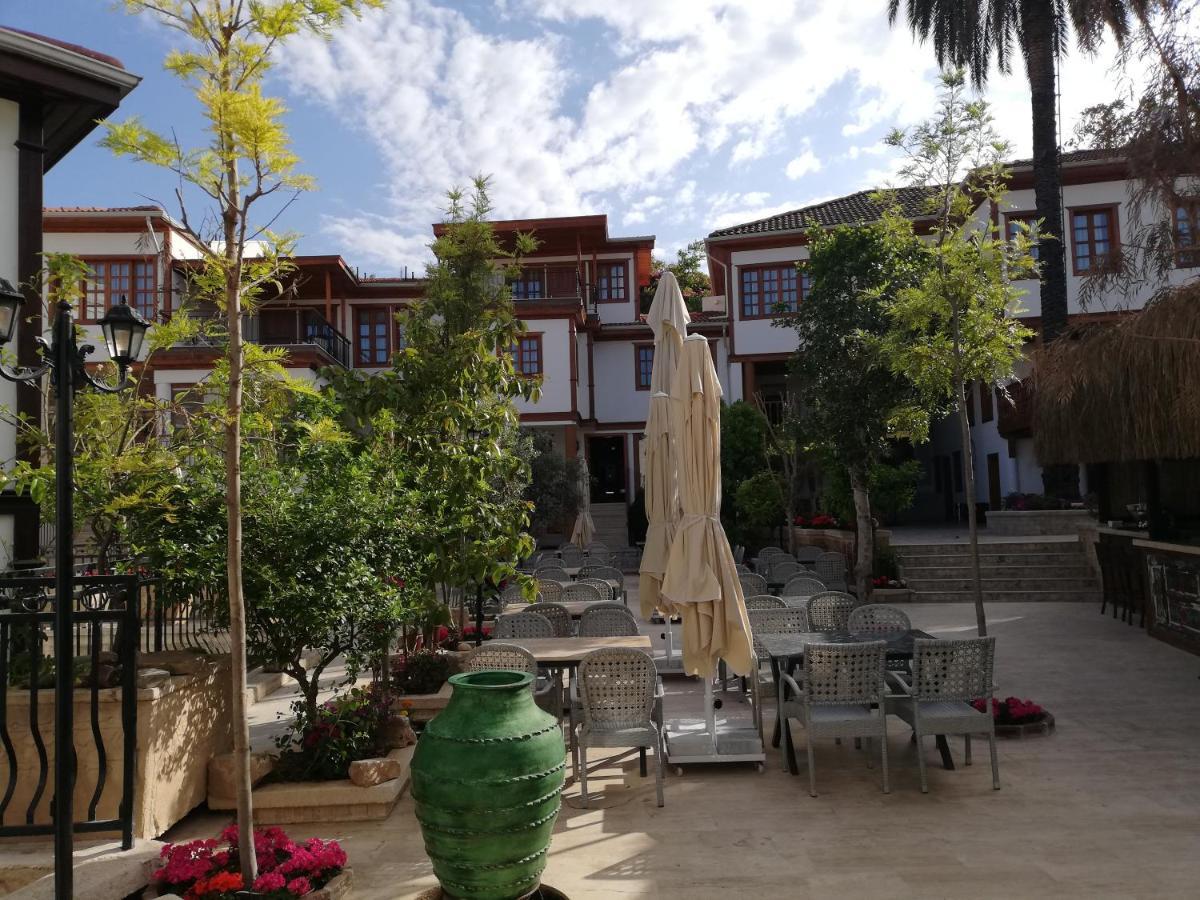 Woo Town Suites Анталия Екстериор снимка