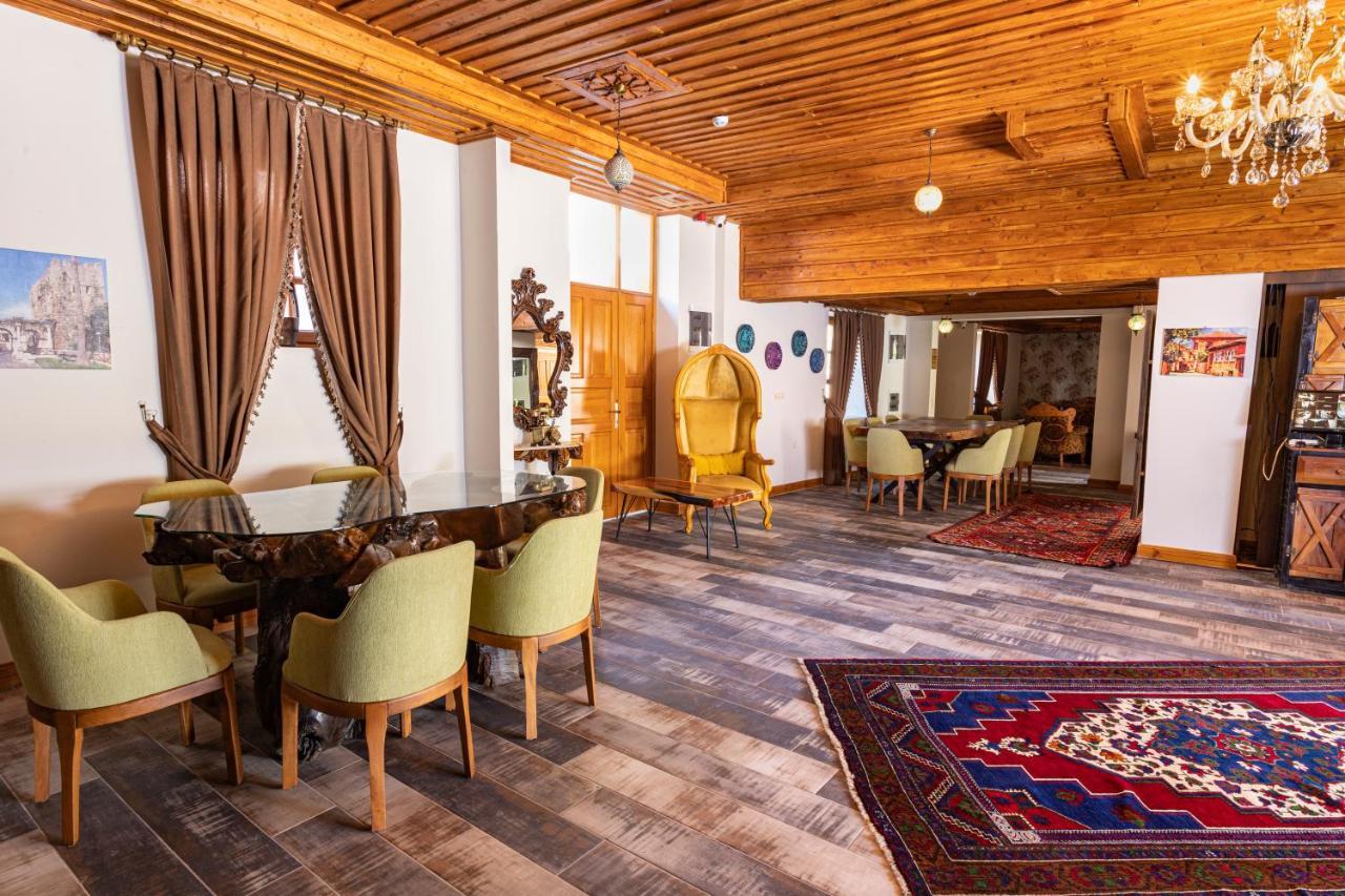 Woo Town Suites Анталия Екстериор снимка