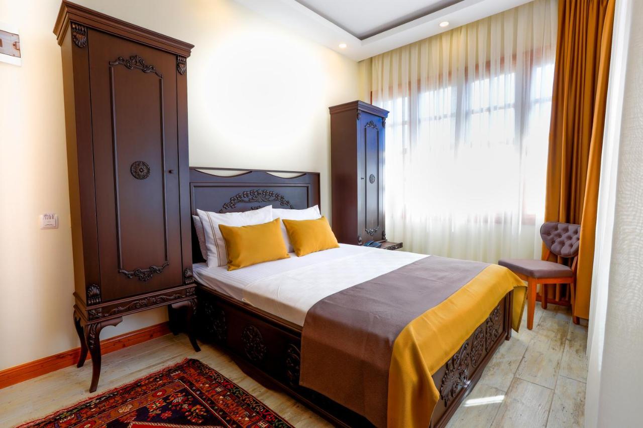 Woo Town Suites Анталия Екстериор снимка