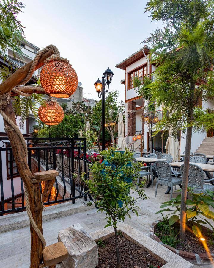 Woo Town Suites Анталия Екстериор снимка