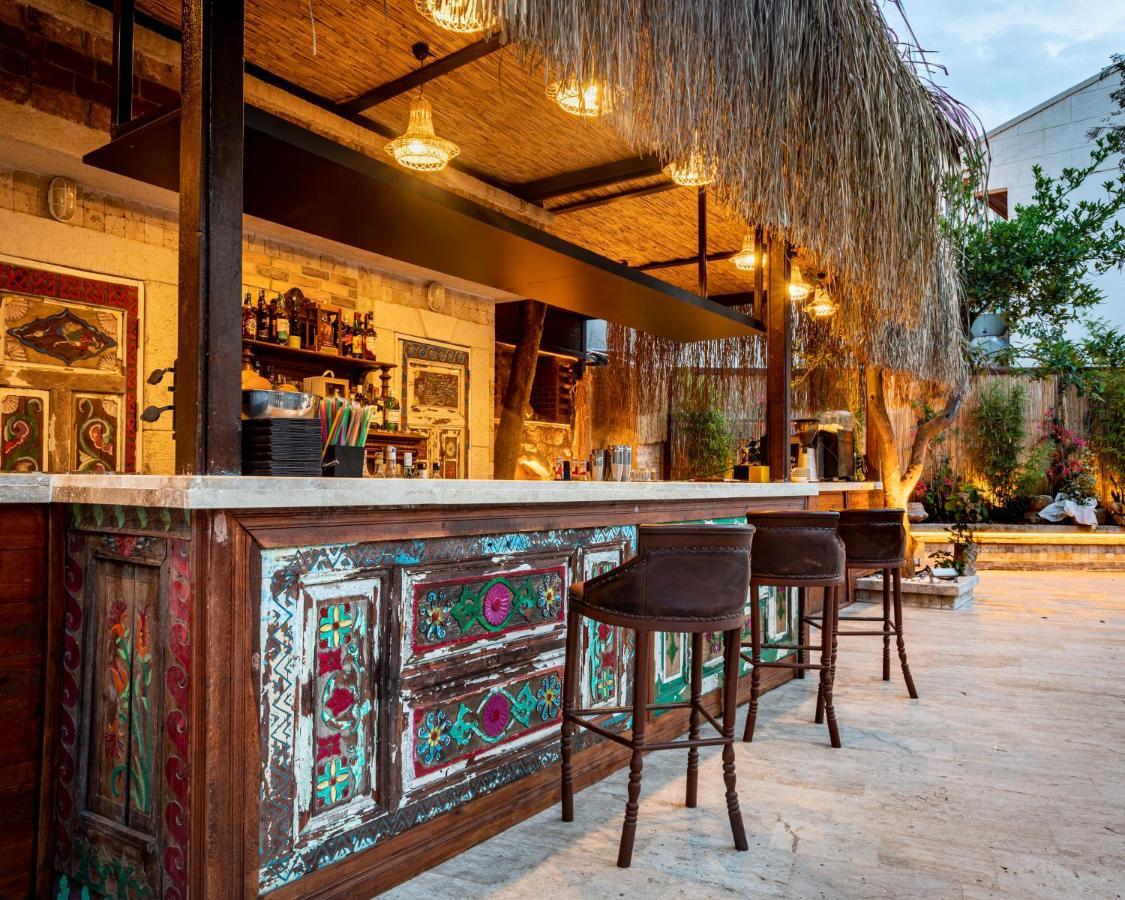 Woo Town Suites Анталия Екстериор снимка