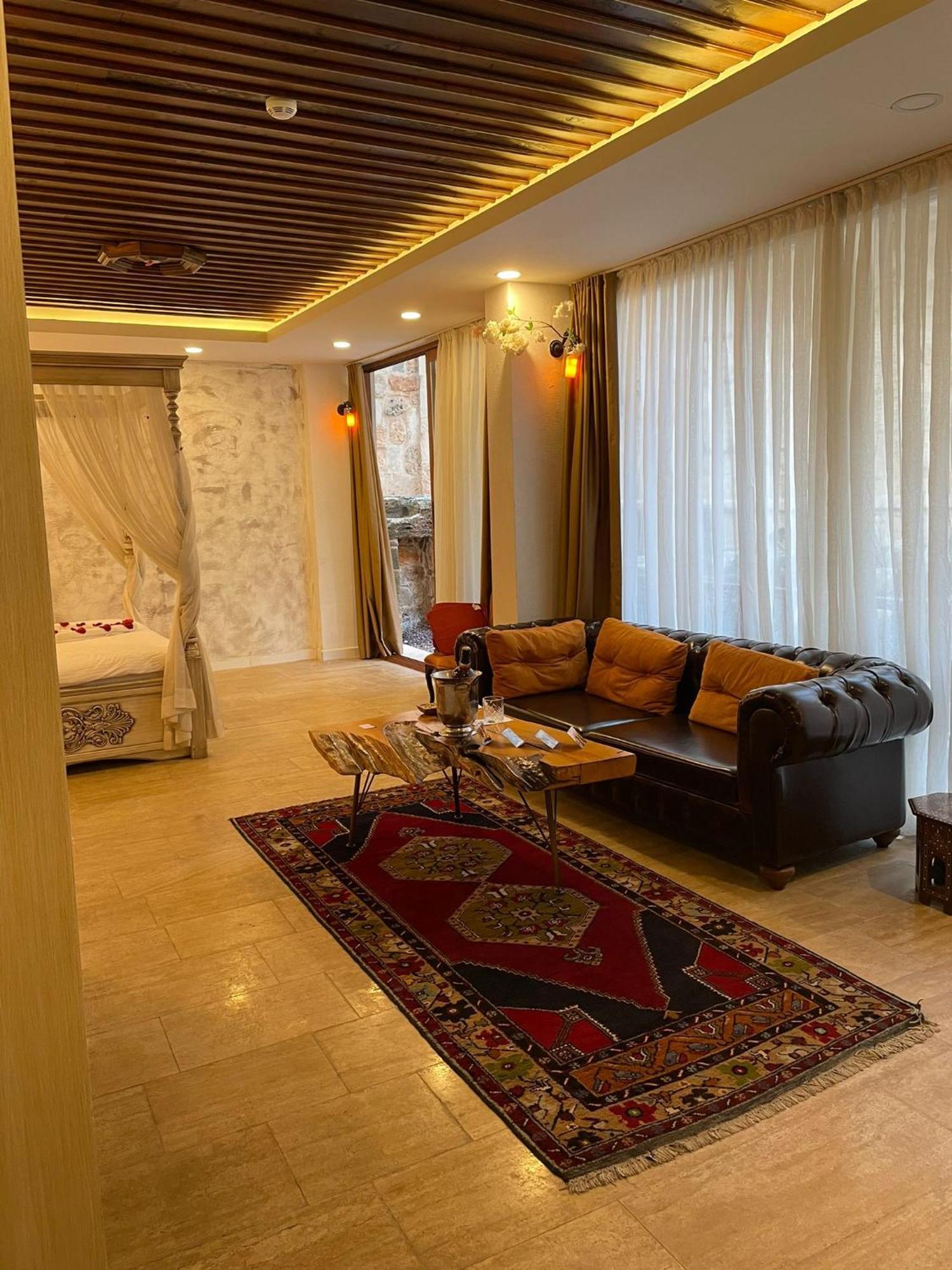 Woo Town Suites Анталия Екстериор снимка