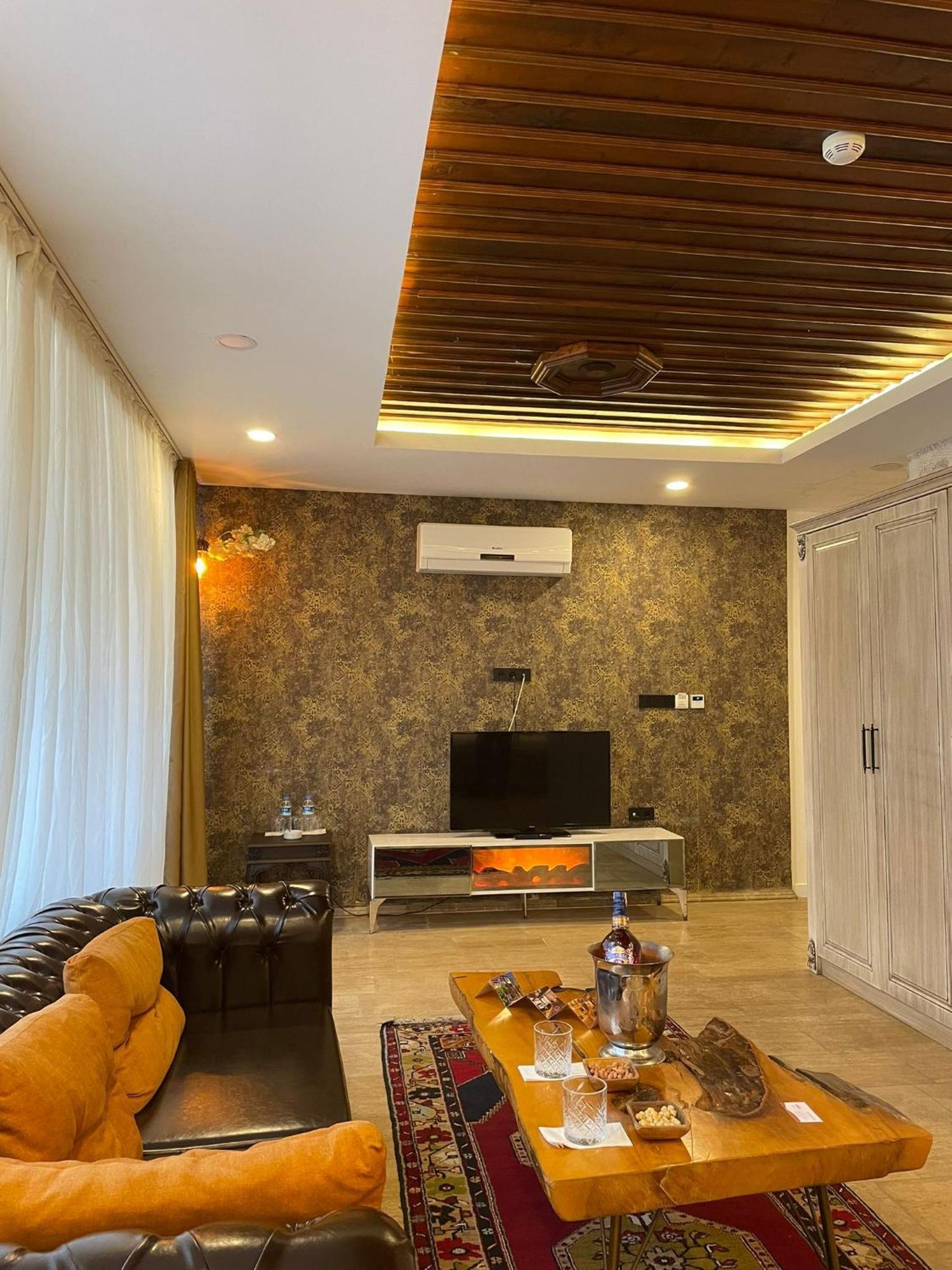 Woo Town Suites Анталия Екстериор снимка
