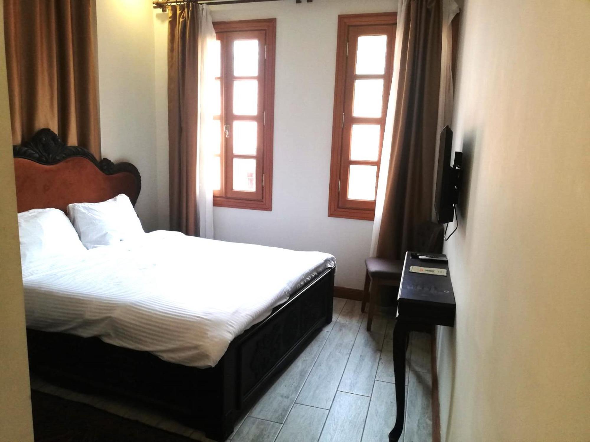 Woo Town Suites Анталия Екстериор снимка