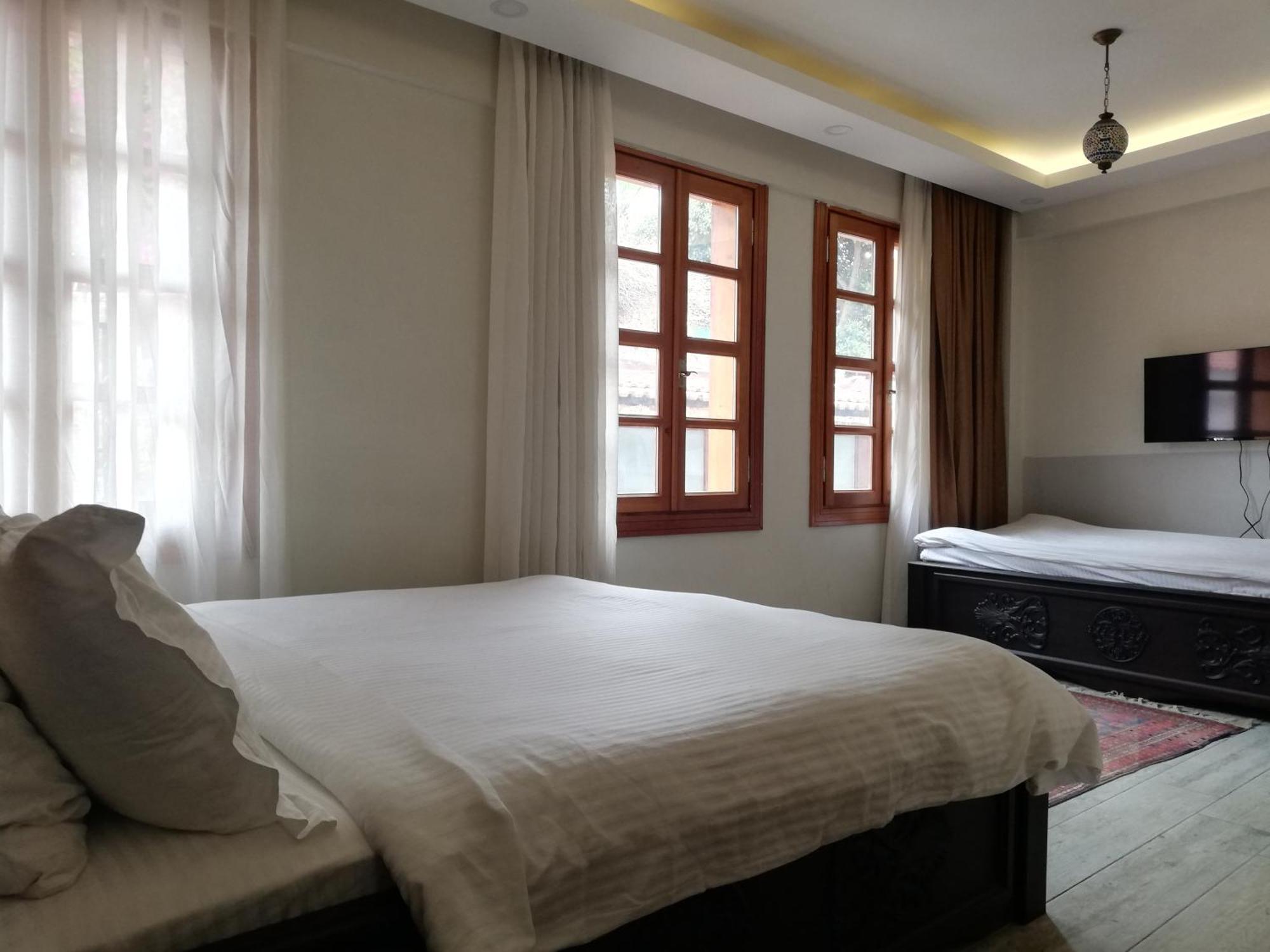Woo Town Suites Анталия Екстериор снимка